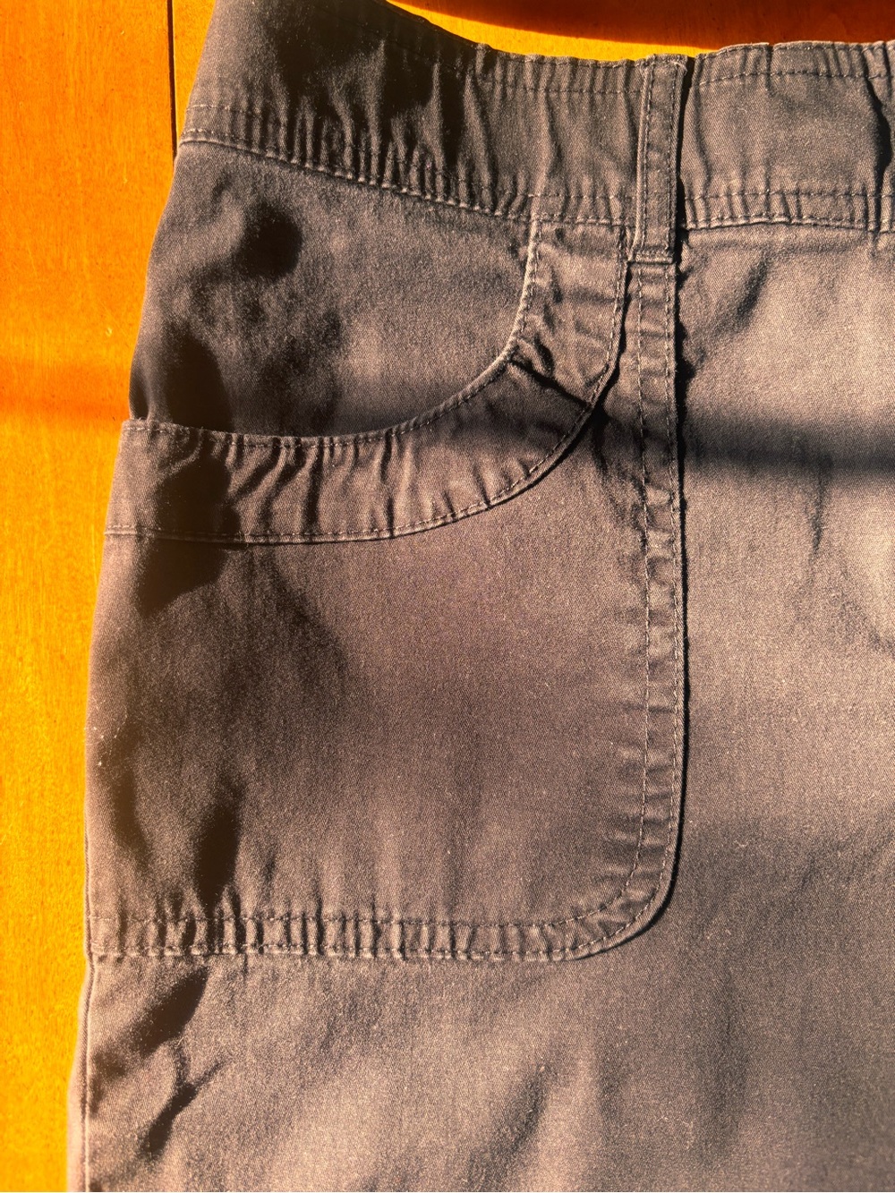 Vintage black capri pants from Counterparts - Picture 2 of 5